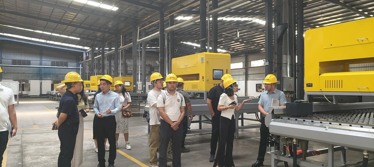 Qiaoyin City Management Leadership visited DataBeyond Technology to Explore Advanced Environmental Solutions